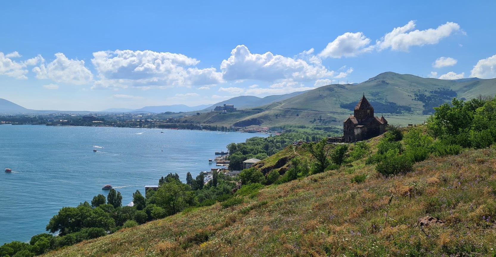 Озеро Севан и монастырь